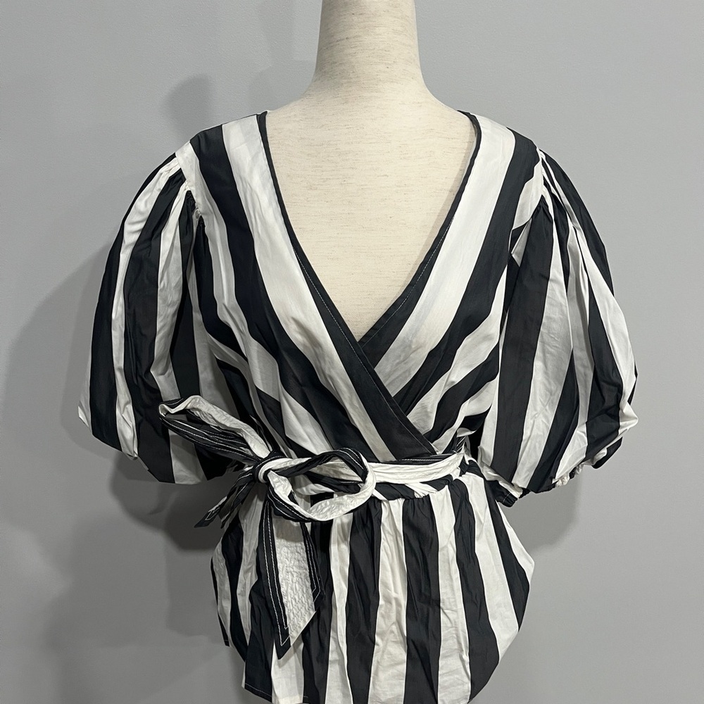 Trina Turk Black and White Striped Women's‎ Belted V Neck Top Small